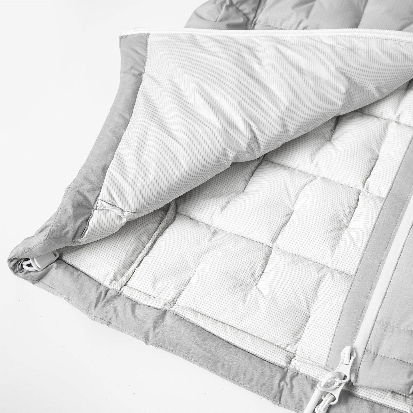 CLASSIC HOODED DOWN JACKET